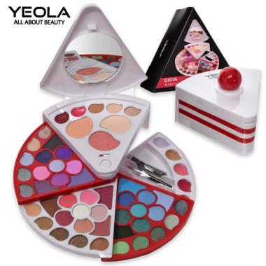 Trousse make up revolution face palette 5057566447454